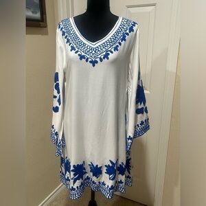WAYAN NATURAL WEAR, Chic White Dress with Blue Embroidery SIZE M